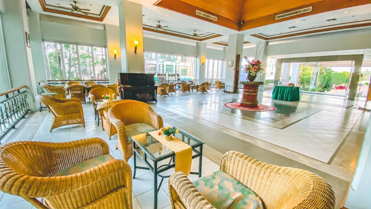 K Park Grand Hotel Sha Plus Certified Surat Thani Buitenkant foto