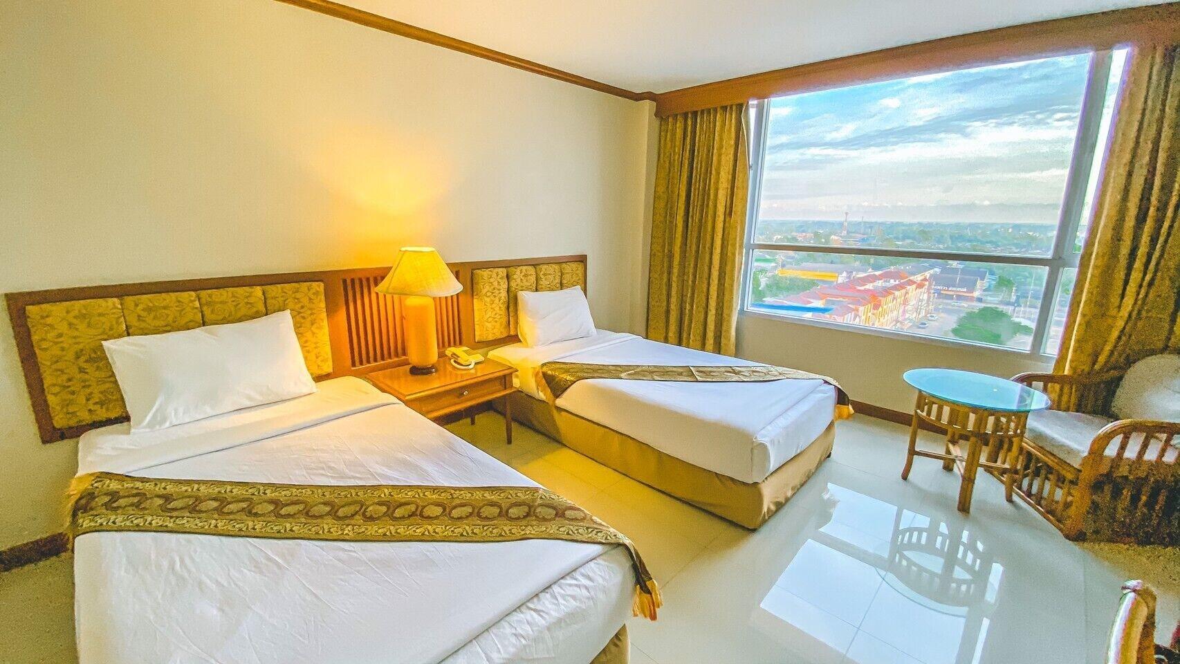 K Park Grand Hotel Sha Plus Certified Surat Thani Buitenkant foto