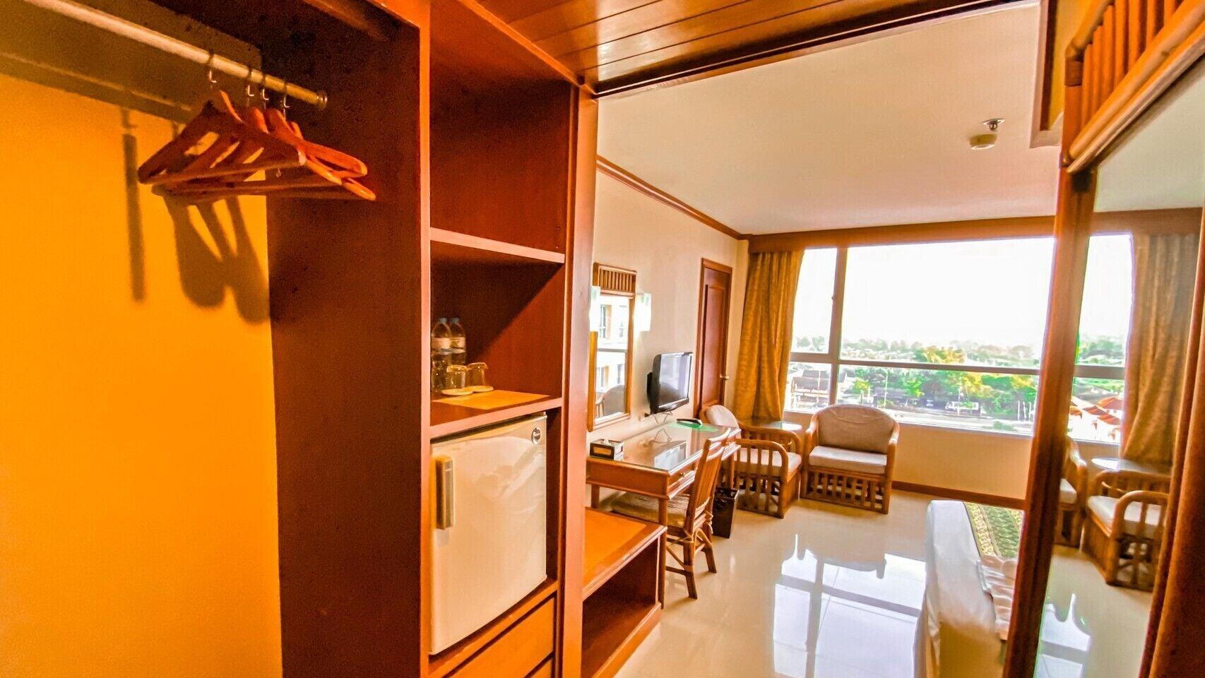 K Park Grand Hotel Sha Plus Certified Surat Thani Buitenkant foto