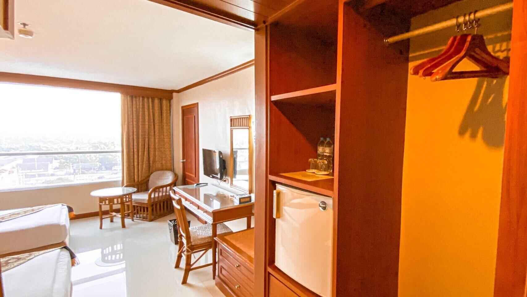 K Park Grand Hotel Sha Plus Certified Surat Thani Buitenkant foto