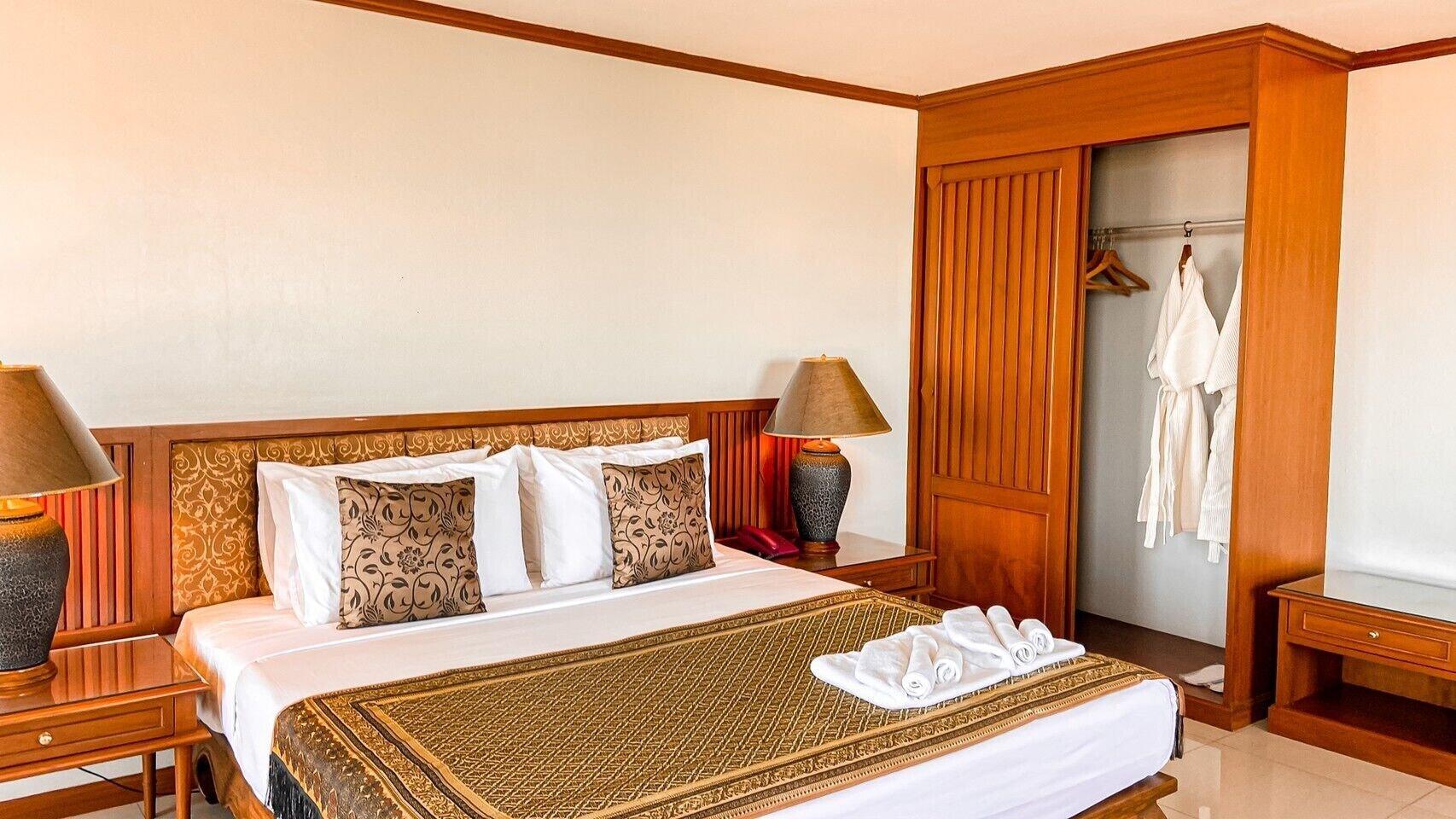 K Park Grand Hotel Sha Plus Certified Surat Thani Buitenkant foto