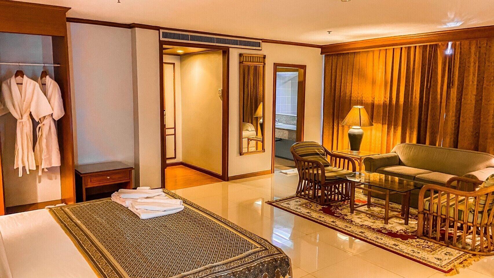 K Park Grand Hotel Sha Plus Certified Surat Thani Buitenkant foto