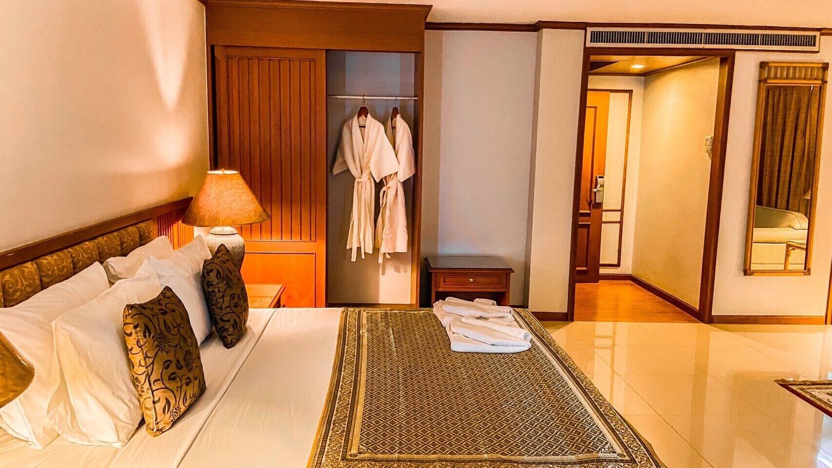 K Park Grand Hotel Sha Plus Certified Surat Thani Buitenkant foto